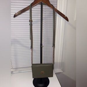 Steve Madden Green Crossbody Bag with Gold Chain